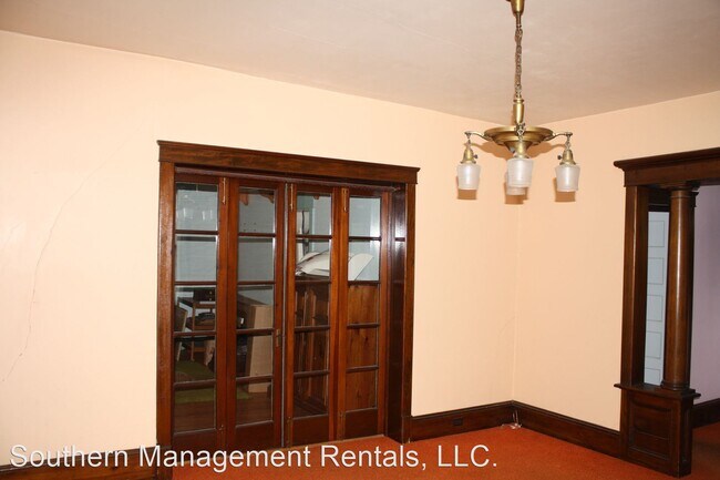 Building Photo - 4 br, 1 bath House - 4 N. 3rd Street