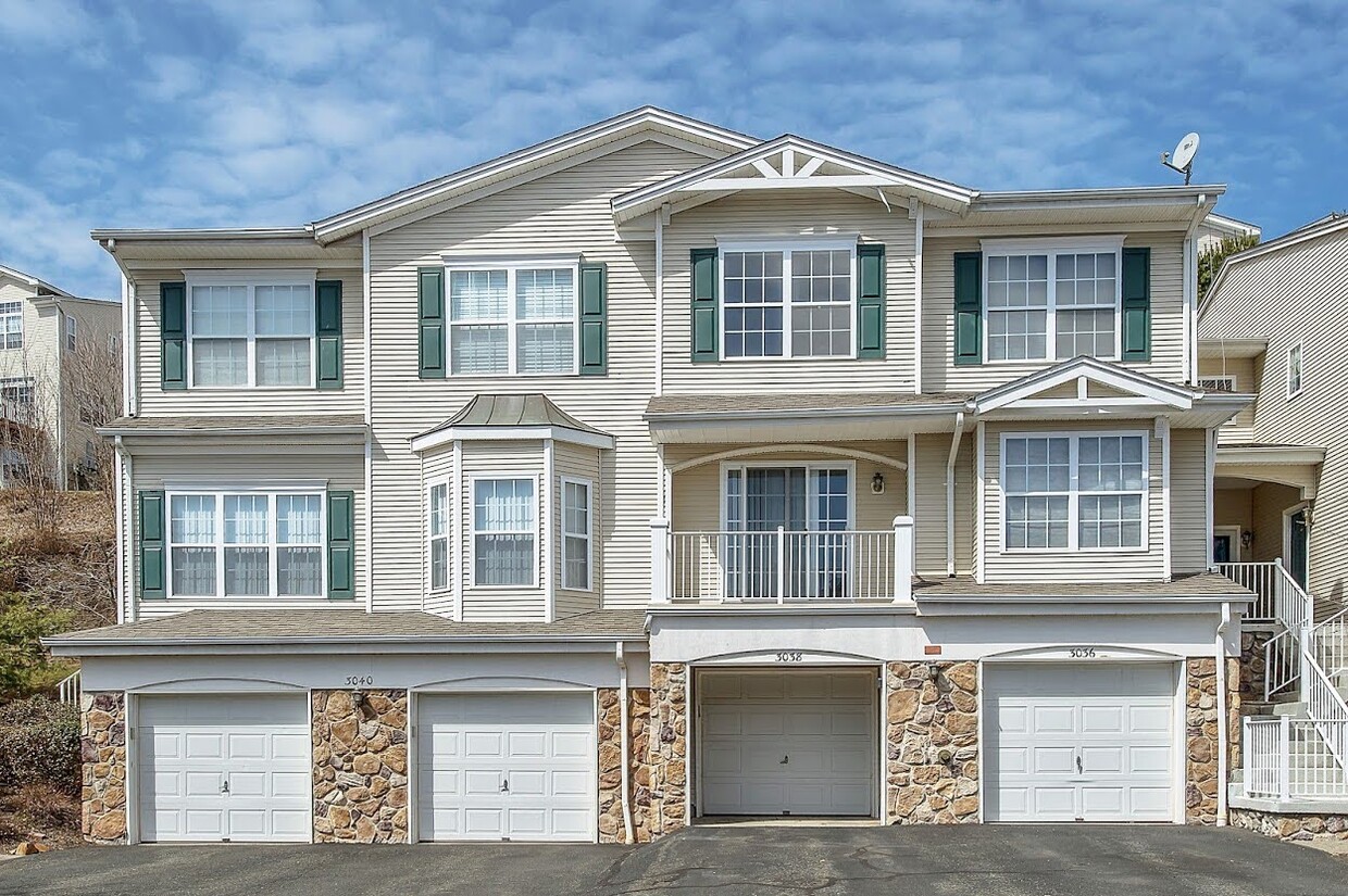 Outside - 3038 King Ct