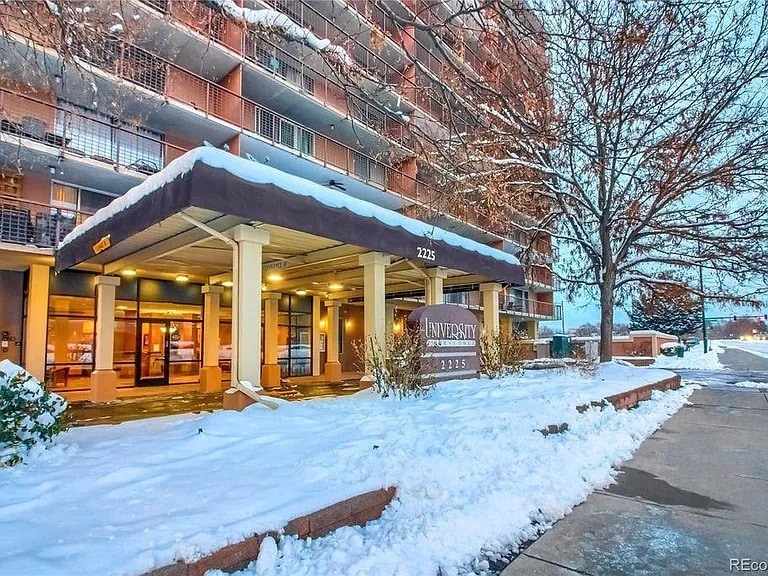 Foto principal - 2225 Buchtel Blvd