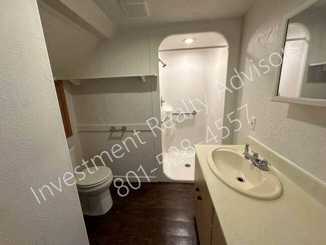 Foto del edificio - 260 W 1700 S