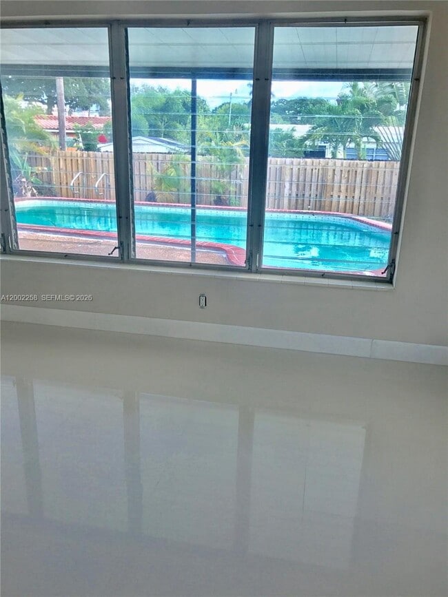 Foto del edificio - 3700 Taft St