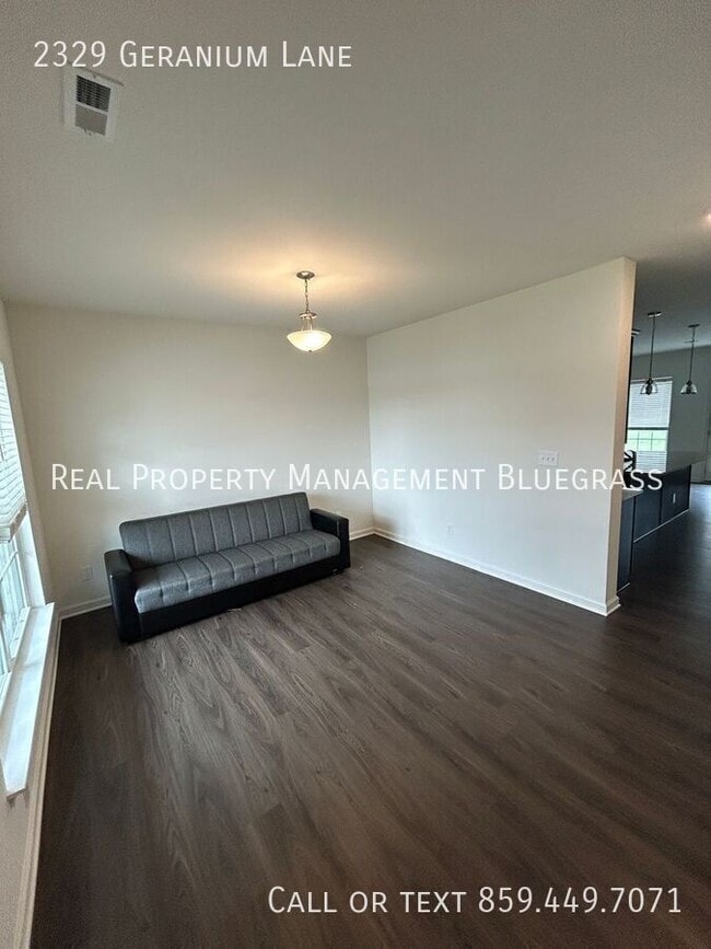 Photo - 2329 Geranium Ln House