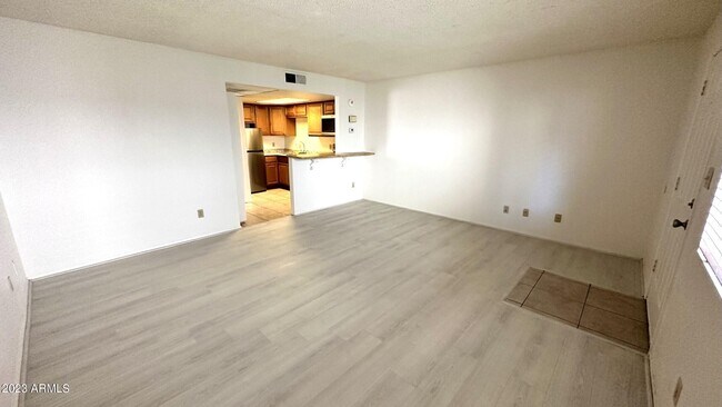 Building Photo - 700 E University Dr