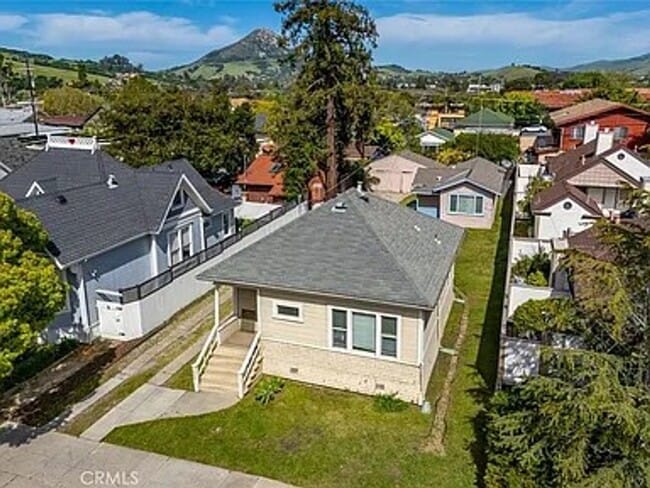 Building Photo - Charming 2 bedroom 1 bath bungalow in Mill...