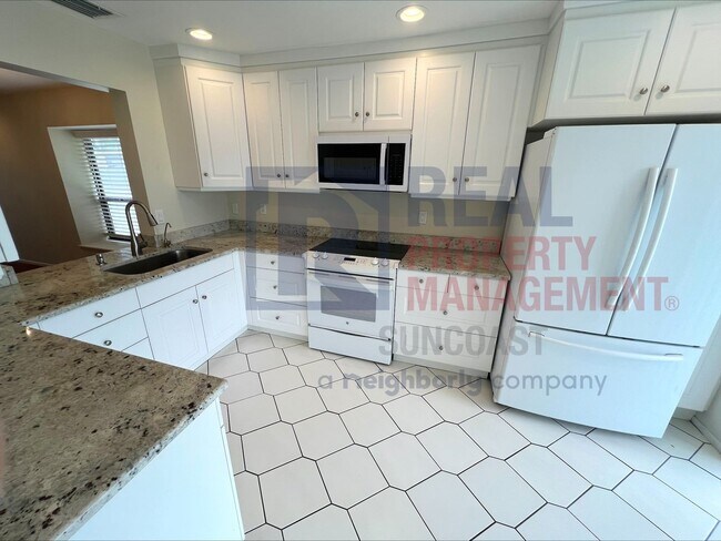 Building Photo - 936 N Beneva Rd