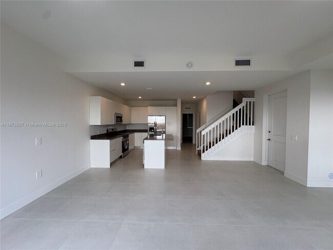 Building Photo - 34530 SW 190th Ave