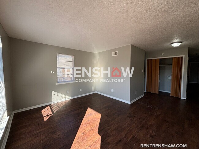 Foto del edificio - 4426 Arnold Cove