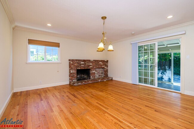 Foto del edificio - Beautiful Campbell Home | Desirable Location