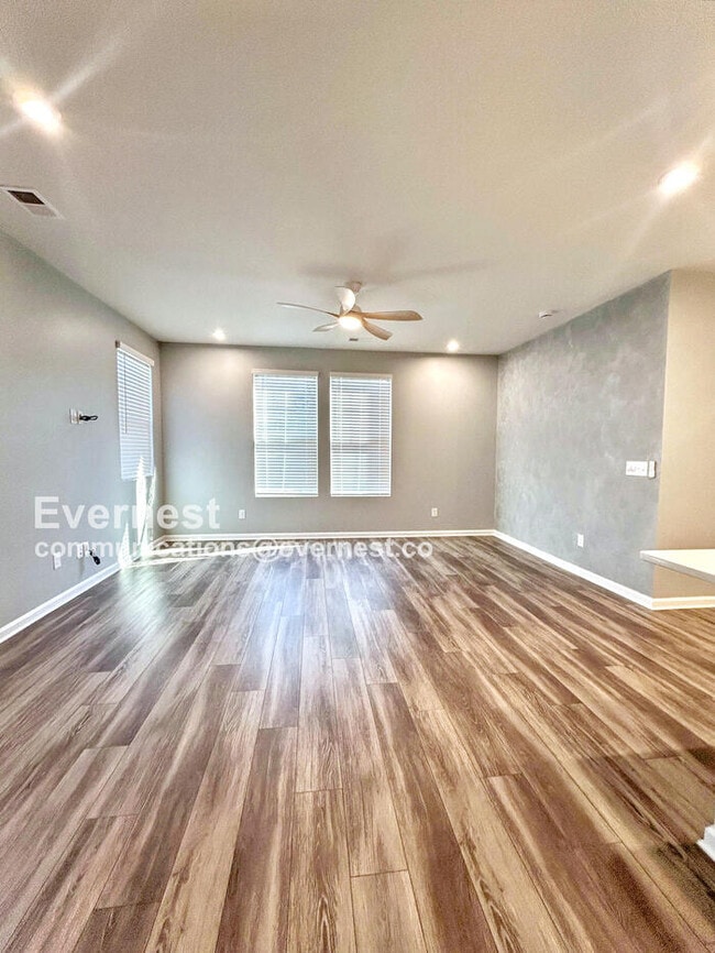 Foto del edificio - 9226 Northfield Crossing Dr