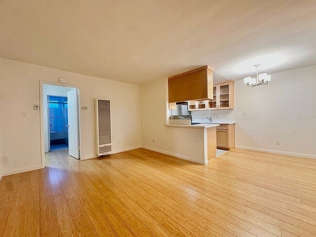 Foto del edificio - 23 Thornton Ave