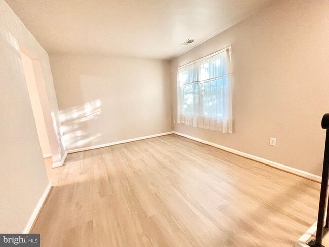 Building Photo - 13782 Newport Dr