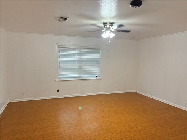 Foto del edificio - 4110 Wuthering Heights Dr