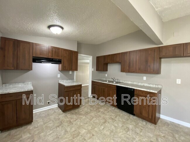 Building Photo - 4147 Warbonnet St