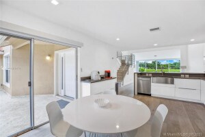 Building Photo - 4105 Carriage Dr