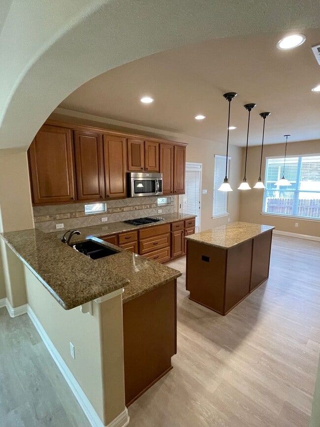 Building Photo - 6221 Antigo Ln