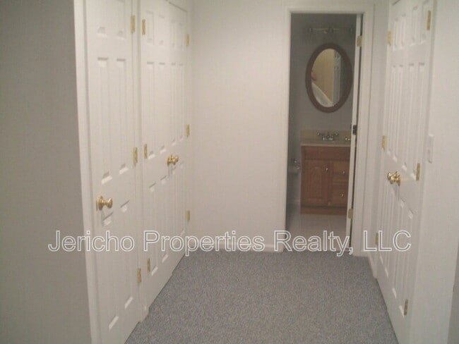 Foto del edificio - 1819 S Union Blvd