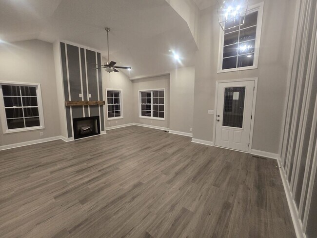 Foto del edificio - 1 Month Free Rent! Jasper New Construction...