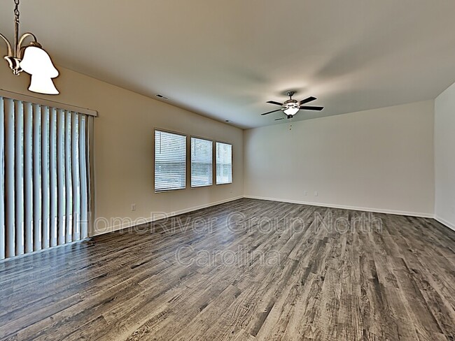 Building Photo - 12010 Old Dulin Farms Way