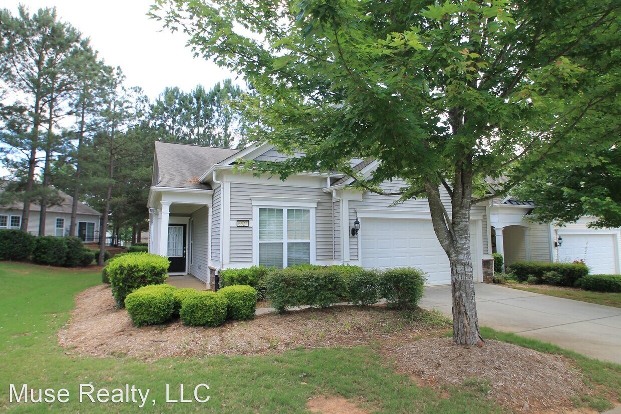 Foto principal - 6527 Carolina Commons Dr