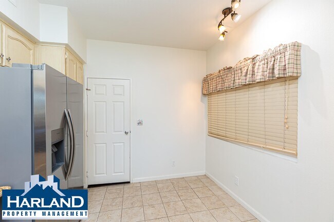 Foto del edificio - 3882 Creststone Pl