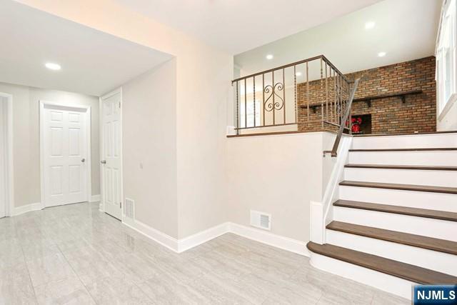 Building Photo - 780 Flint Pl