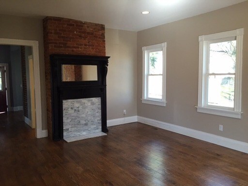 Building Photo - 2402 Lamb Ave
