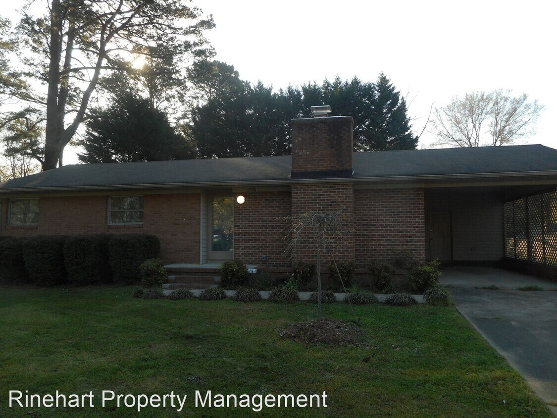 Primary Photo - 3 br, 1.5 bath House - 1738 Marett Blvd.