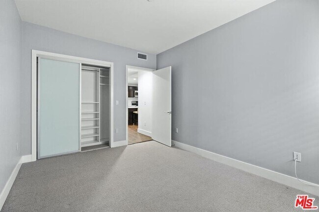 Foto del edificio - 1730 Sawtelle Boulevard Apt ##Ph4, Los Ang...