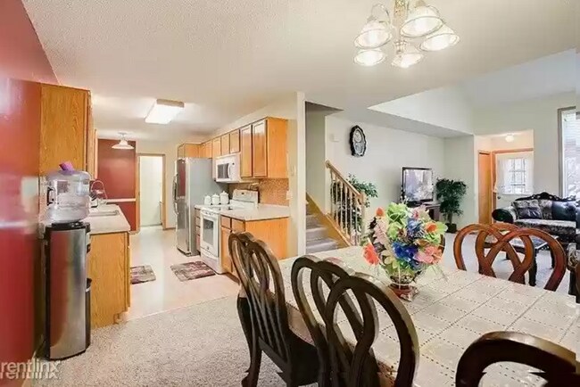 Foto del edificio - 14210 Xenon St NW