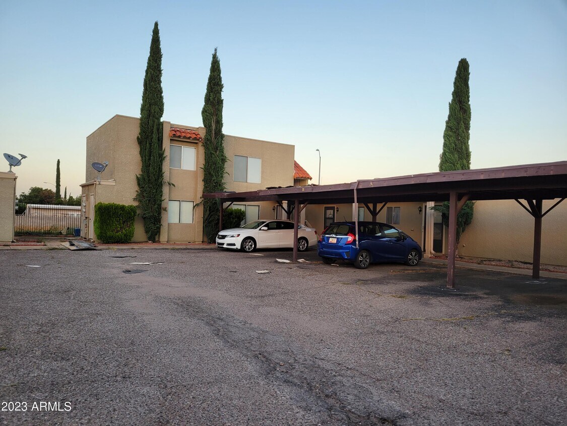 4335 Plaza Vista Unit B, Sierra Vista, AZ 85635 Room for Rent in