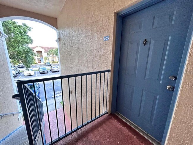 Building Photo - 515 Villa Del Sol Cir