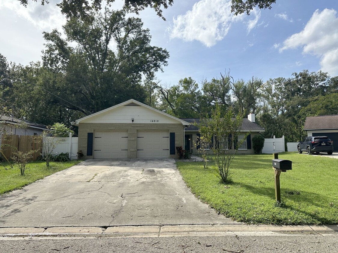 Foto principal - Charming North Tampa 4BR/2BA Home