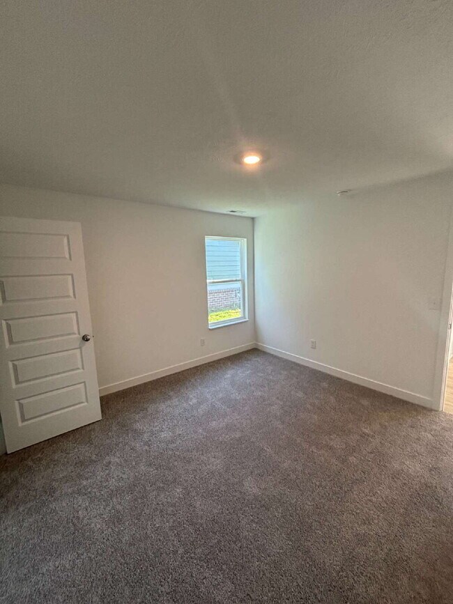Building Photo - Be the first to call this home!