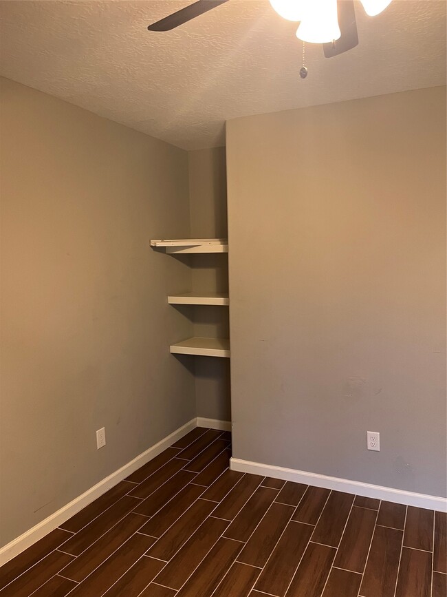 Building Photo - 18222 Bonnie Alice Dr