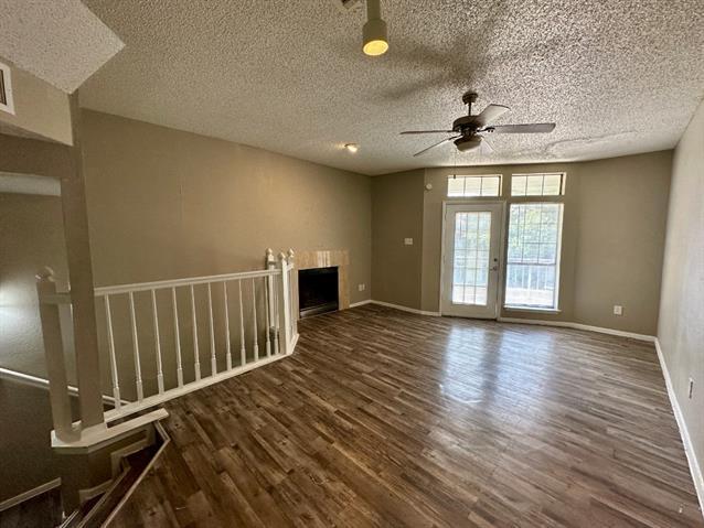Foto del edificio - 9823 Summerwood Cir