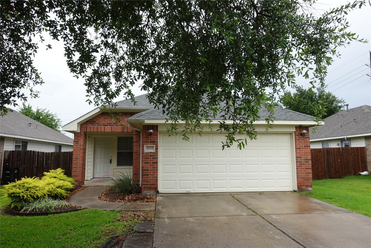 Building Photo - 9123 River Dale Canyon Ln