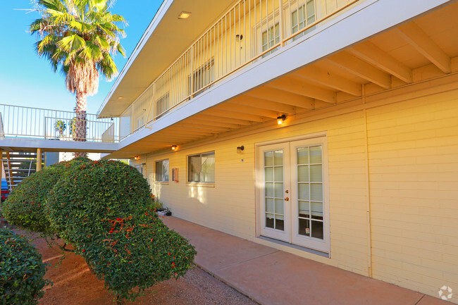 Orange Blossom Apartaments - Fresh new look at Orange Blossom Apartments!