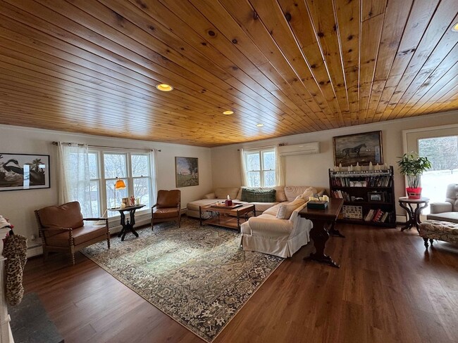 Foto del edificio - 78 Stoney Fields Rd