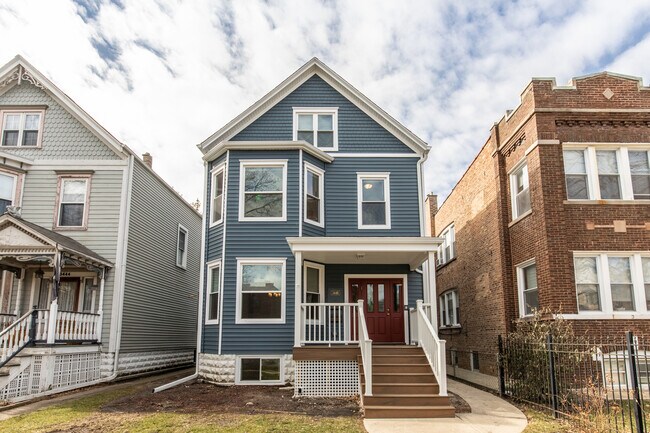 Building Photo - 3446 N Springfield Ave