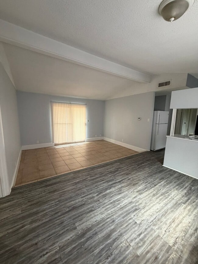 Building Photo - 2107 Alta Vista Ave
