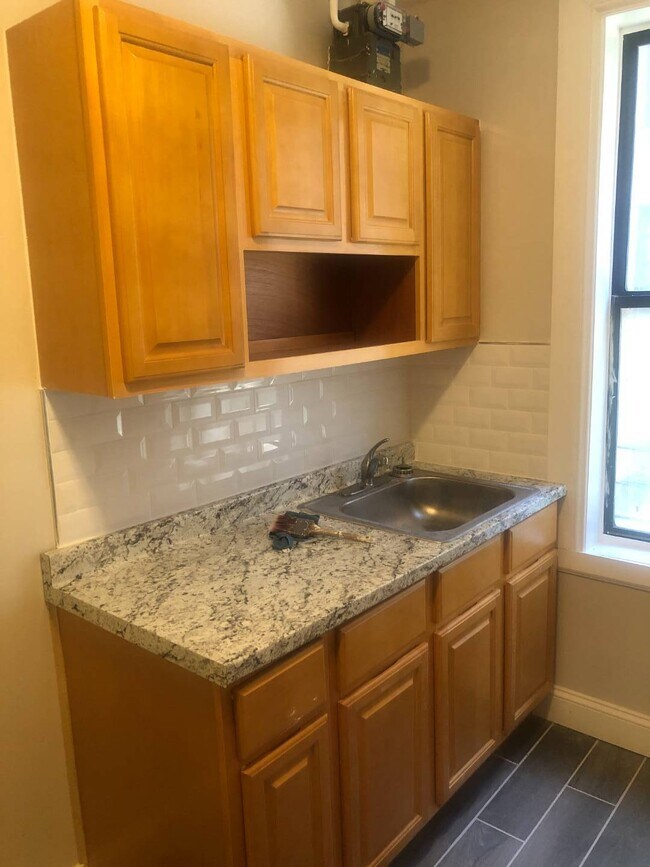 Foto del edificio - 3307 Hull Ave