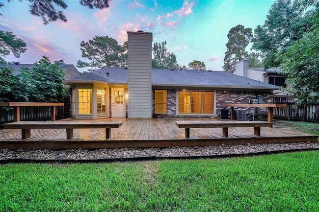Building Photo - 143 W Village Knoll Cir