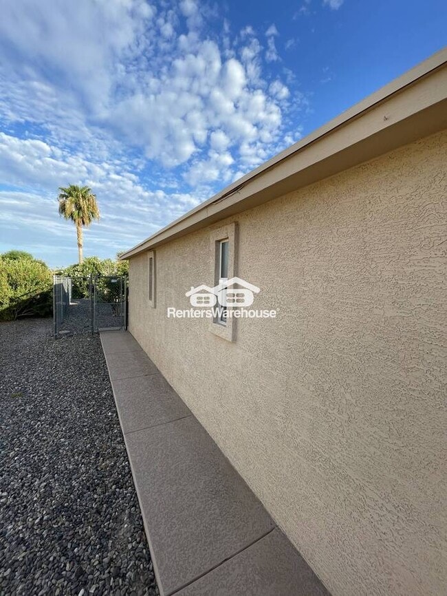 Building Photo - Your New Home, Clean and Bright 3Bd 2Ba fo...
