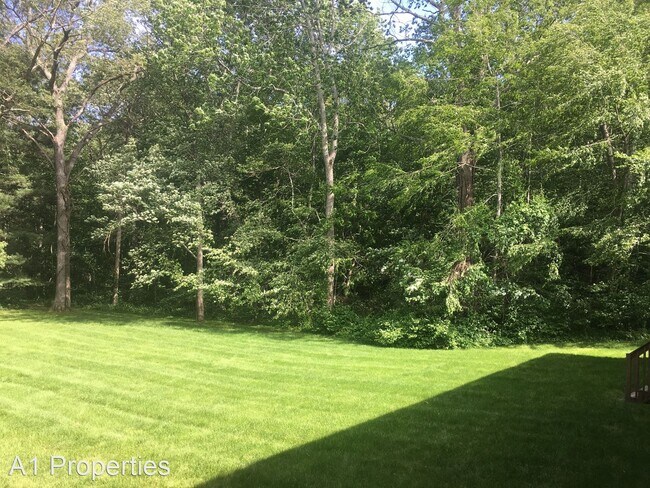 Foto del edificio - 1 br, 1 bath Apartment - 8-41 Kingsley Drive