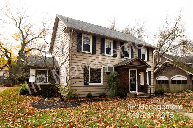 Building Photo - Welcome to your dream rental in Akron! 4 B...