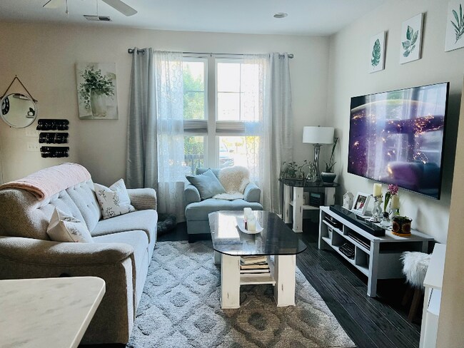 Foto del edificio - 4988 W Liberty Park Cir