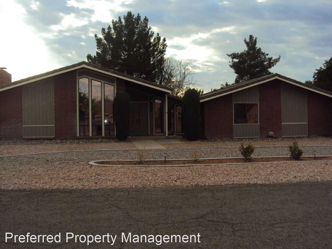 Primary Photo - 4 br, 2 bath House - 3605 Pomegranate Way