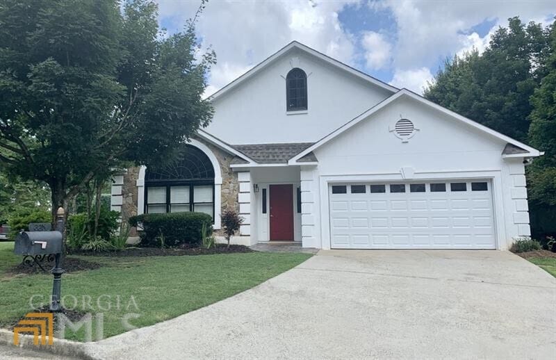 Foto principal - 325 Medridge Dr