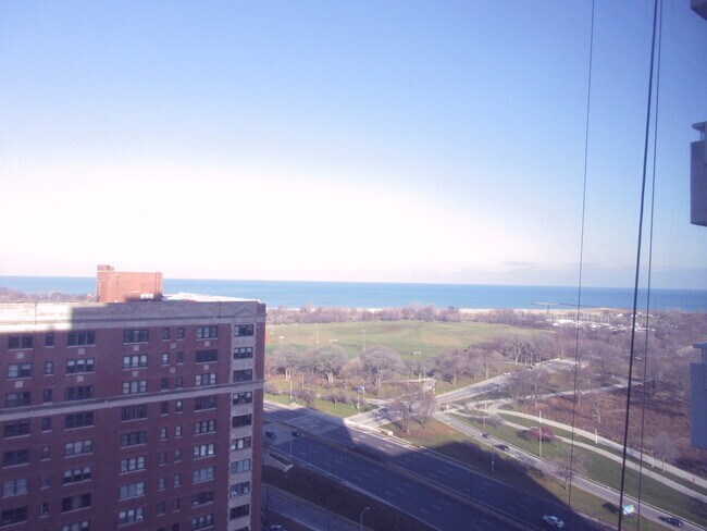Building Photo - 4250 N Marine Dr