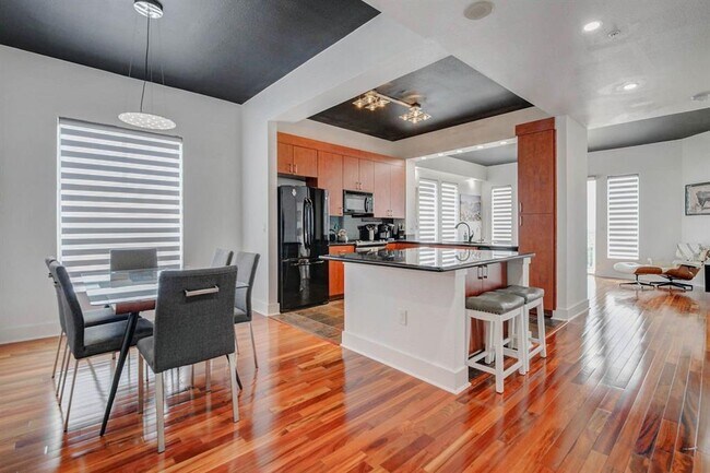 Foto del edificio - 3505 Sage Rd